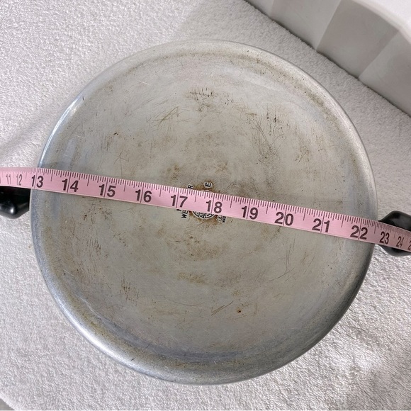 Vintage Wear Ever Heavy Aluminum Dutch Oven Stock Pot - Picture 4 of 15